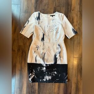 Antonio Melani Abstract Print Sheath Dress 14 • Elegant Neutral Black White